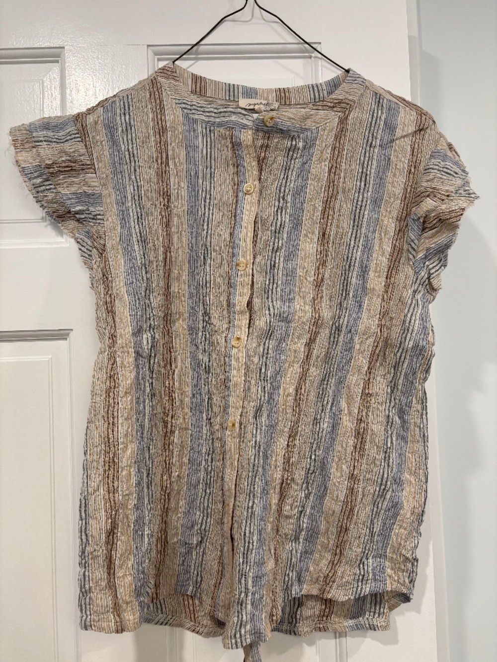 Lightweight striped neutral top
